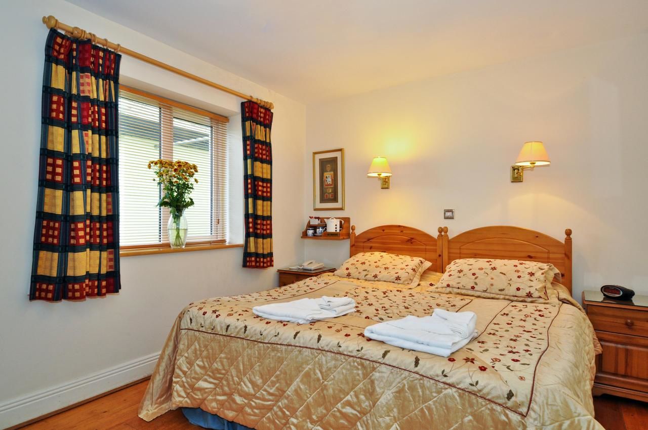 Отели типа «постель и завтрак» Boffin Lodge Guest House Уэстпорт-46