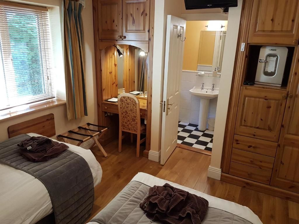 Отели типа «постель и завтрак» Boffin Lodge Guest House Уэстпорт-50