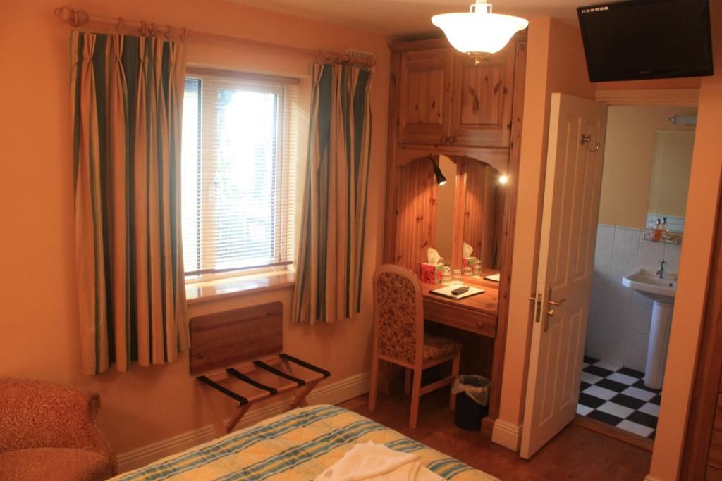 Отели типа «постель и завтрак» Boffin Lodge Guest House Уэстпорт-54